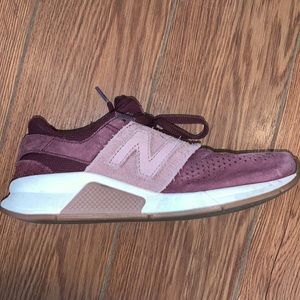 New Balance 247 Shoes